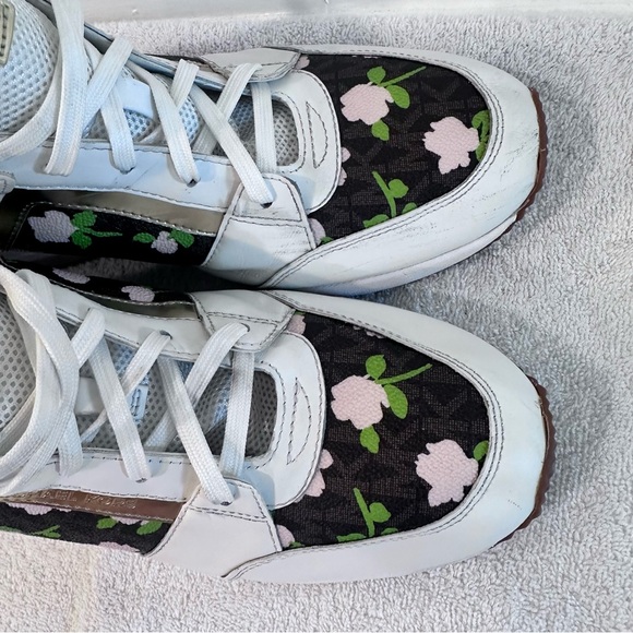 Michael Kors Women's Georgie Trainer Floral Rose Gold Sneakers Pre-owned - Picture 11 of 16